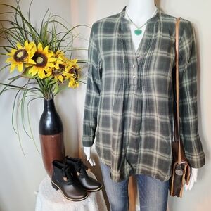 J. Jill Soft Plaid Pleated Detail Green Women's Top